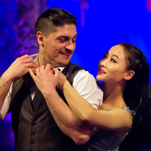 „CHINA GIRL“ - Chinesischer Nationalcircus